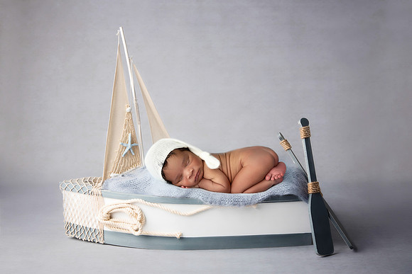 GRAYSON_8DAYS-1