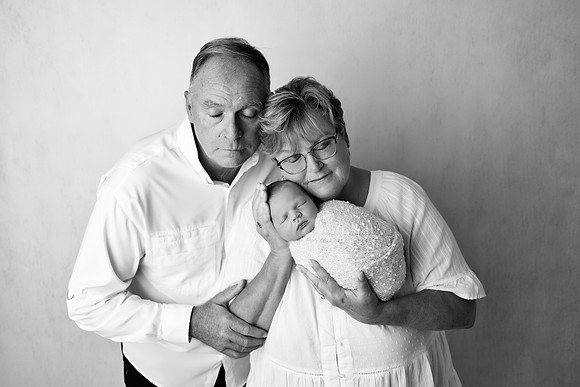 EZRA_13DAYS-82bw