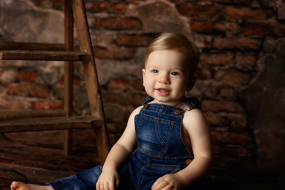 LEO_1YEAR-7