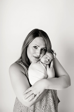 ZOE FAITH55B&W