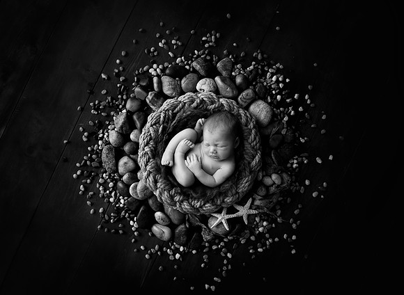 CADEN_8DAYS-33