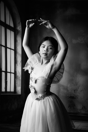 TAYLOR-34bw