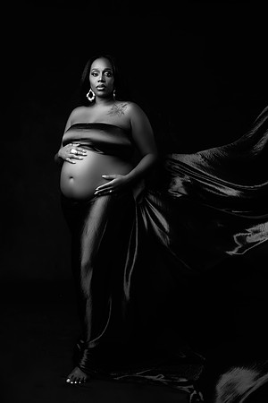 STEPHANIE_MATERNITY-1bw