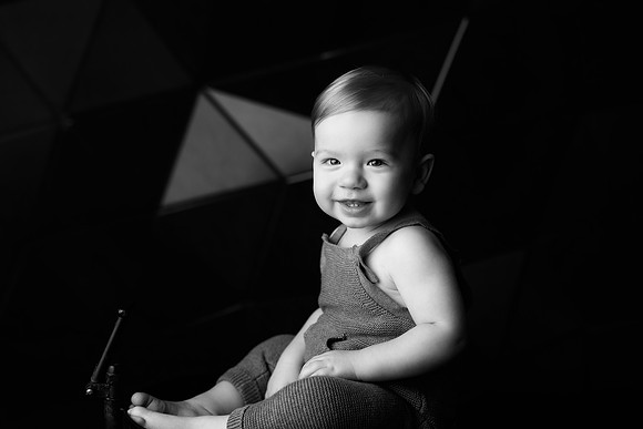 LEO_1YEAR-14bw