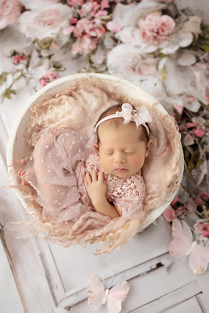 KINSLEY_8DAYS-17