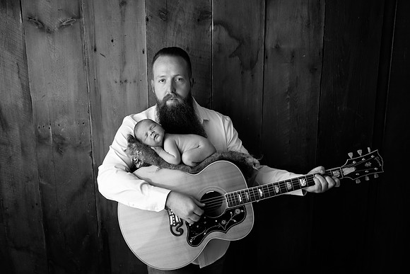 EZRA_13DAYS-87bw