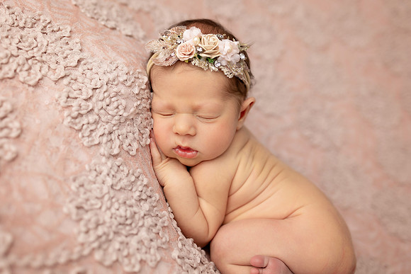 KINSLEY_8DAYS-4