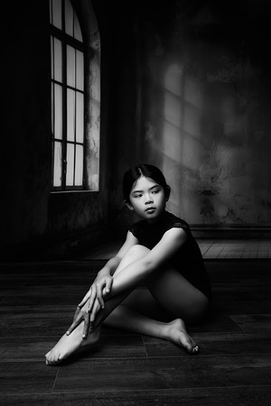 TAYLOR-49bw