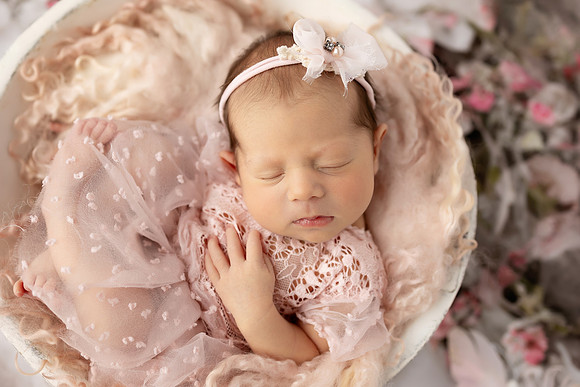 KINSLEY_8DAYS-18