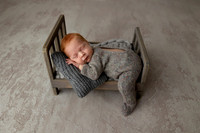 HOLDEN_13DAYS-10